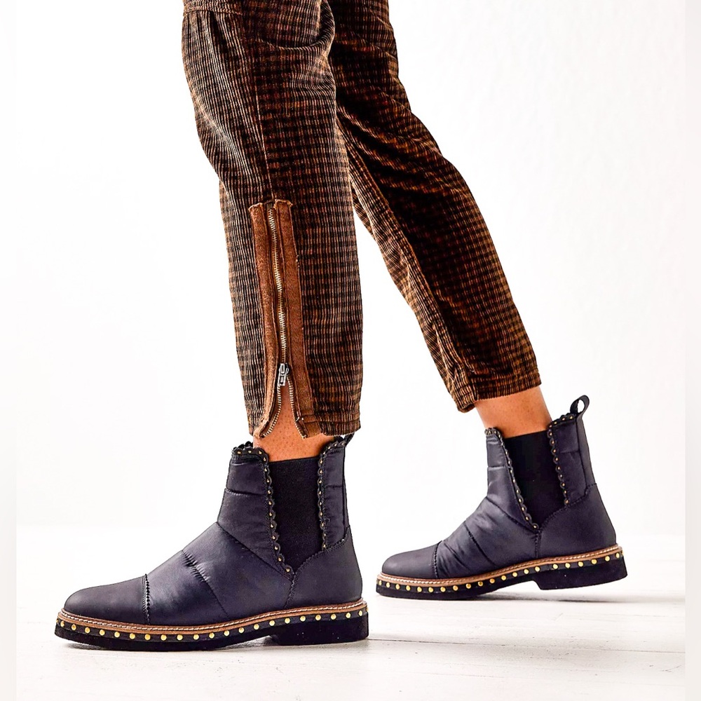 Free People Atlas Puffer Chelsea Boots ☆